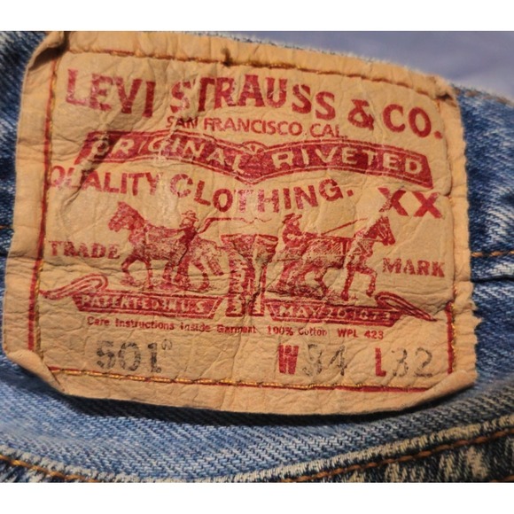 Vintage Levis Jeans Mens 34x32 Blue Denim 501 Light Wash Faded Y2K - Picture 5 of 10
